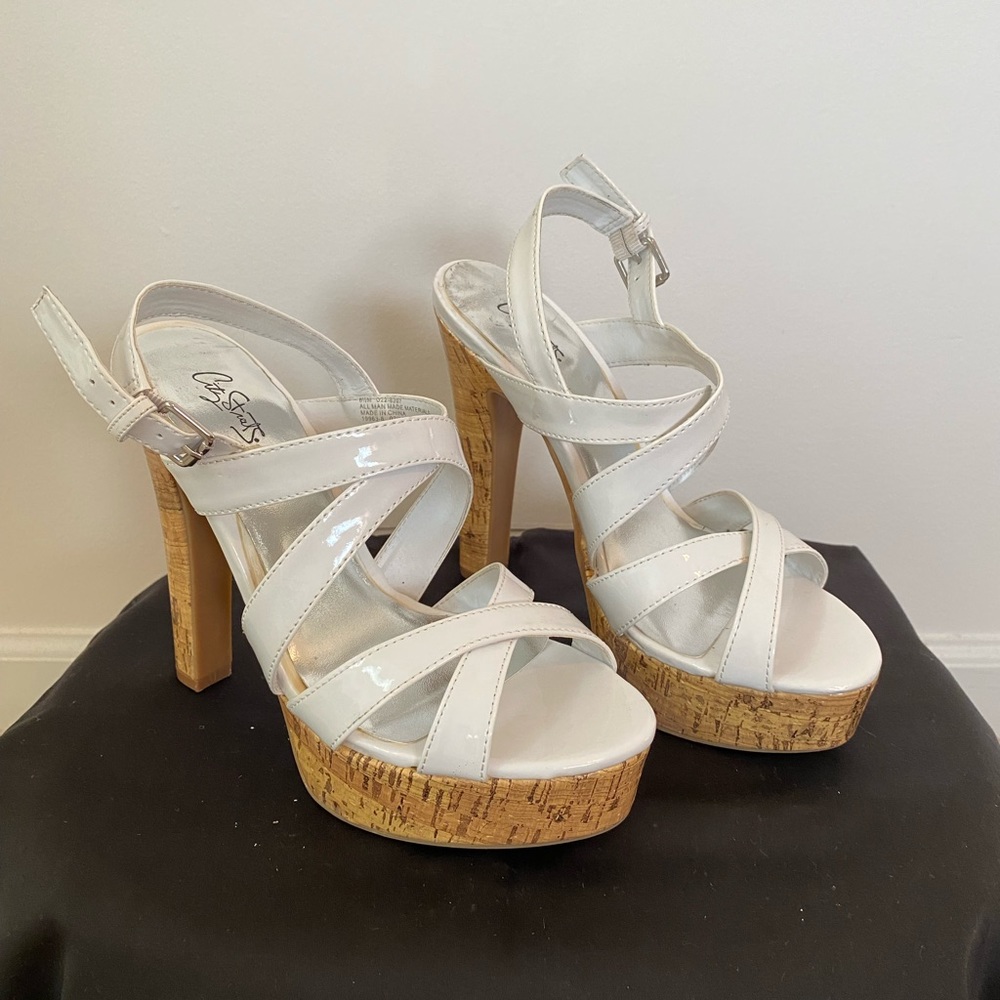 NEW! City Streets White Patent Leather Platform Sandals 6.5